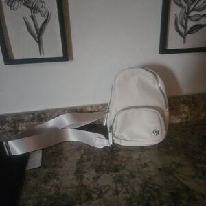 Nwt Lulu Everywhere Sling Bag